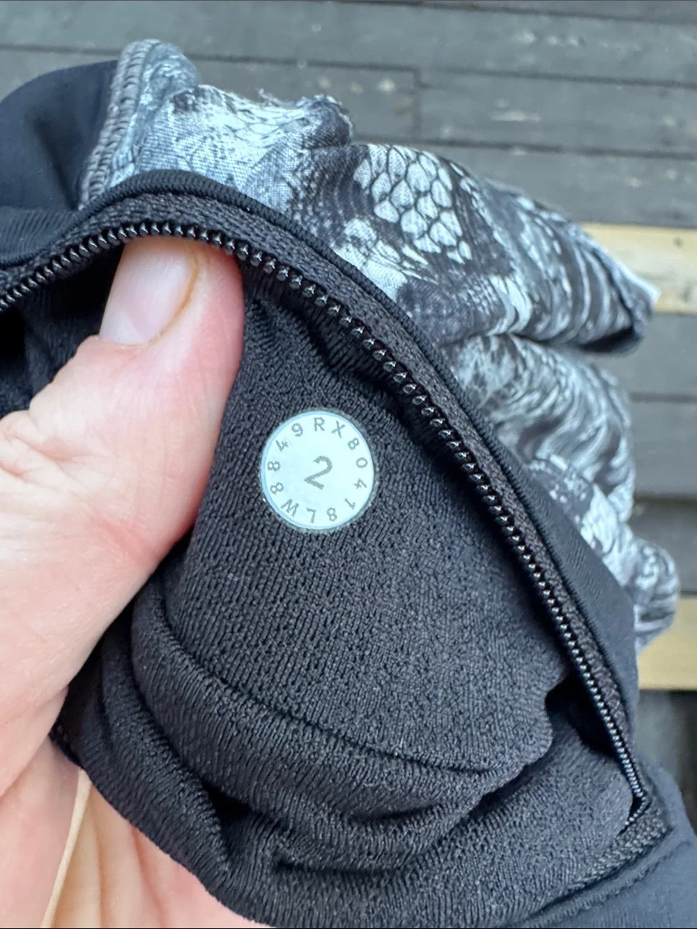 lululemon athletica Black & Gray Printed Active Mini Skirt size 2 - Picture 7 of 7